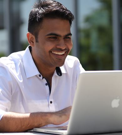 Portrait of Rajan Jain, CEO of Vaagmodo